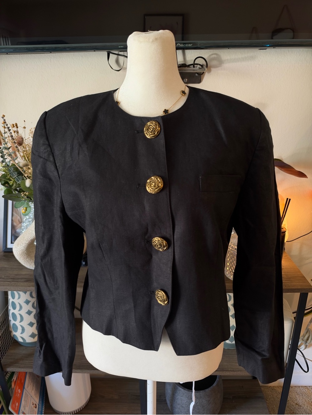 Vintage Valerie Stevens Black 100% Linen Collarless Blazer Jacket